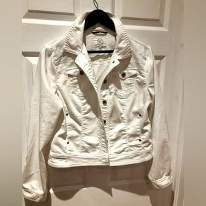 NWOT Point Zero white denim jacket